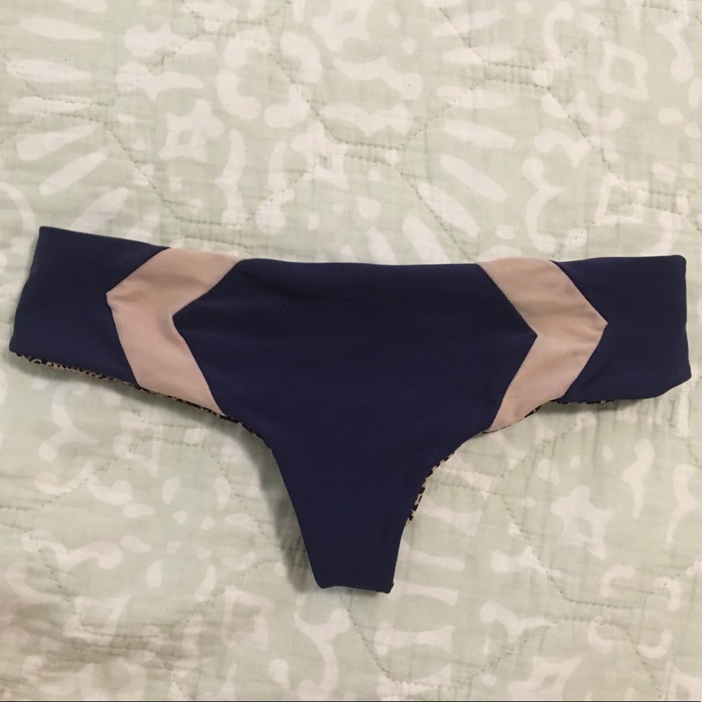 Acacia bottoms